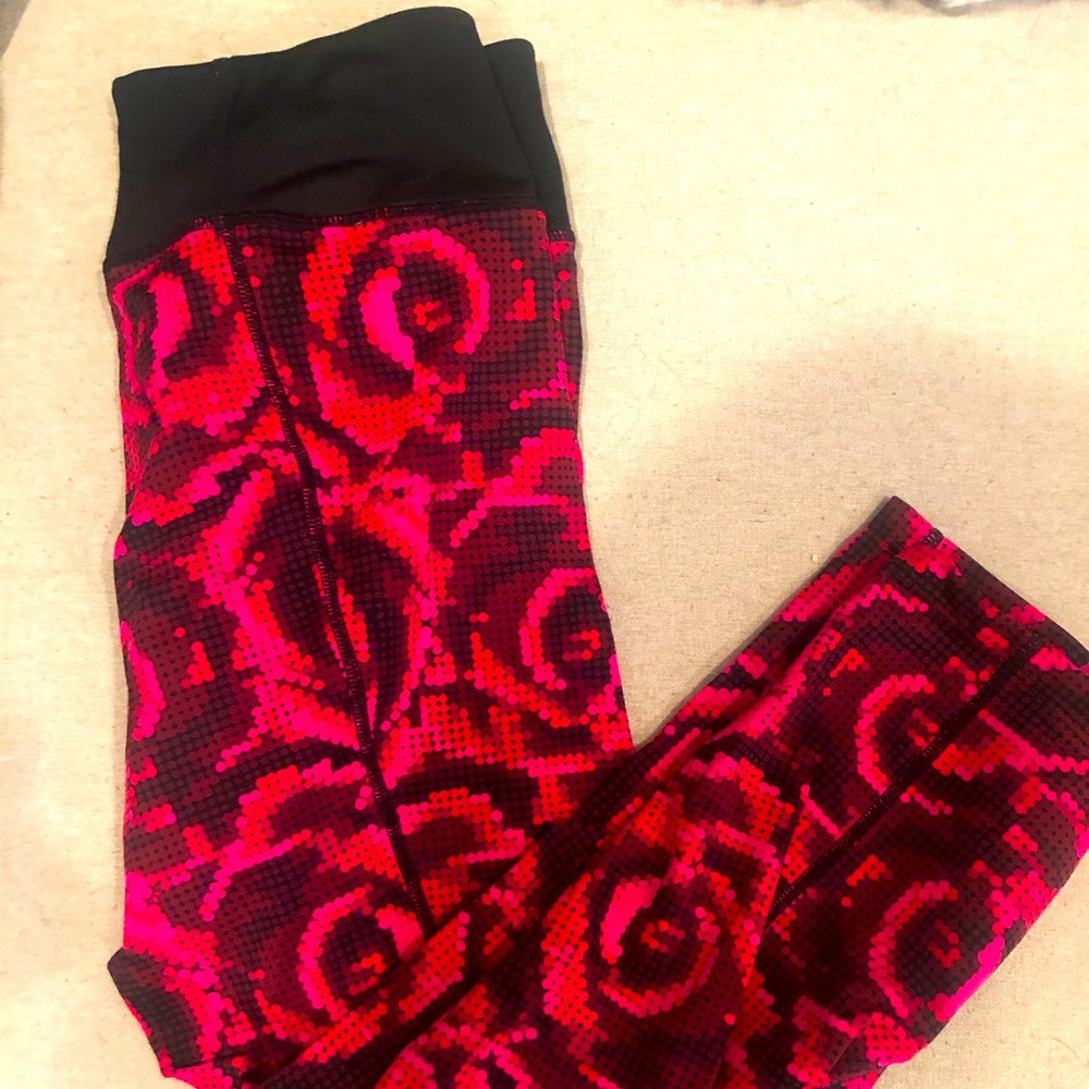 Red and black flower print Betsey Johnson leggings